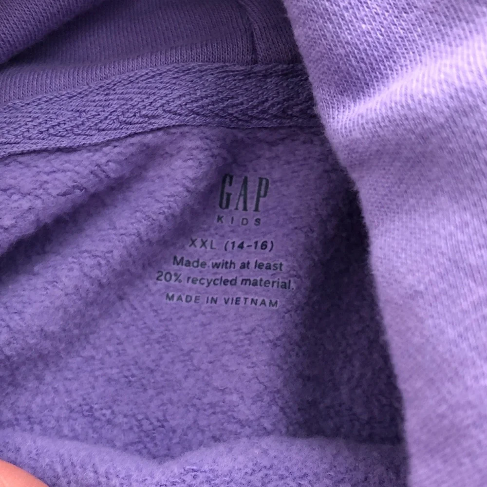 🥧 GAP Lavender Hoodie with London Logo Nwot